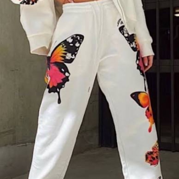 TIGER MIST - I AM GIA WHITE BUTTERFLY SWEATPANTS NWT - Picture 3 of 3